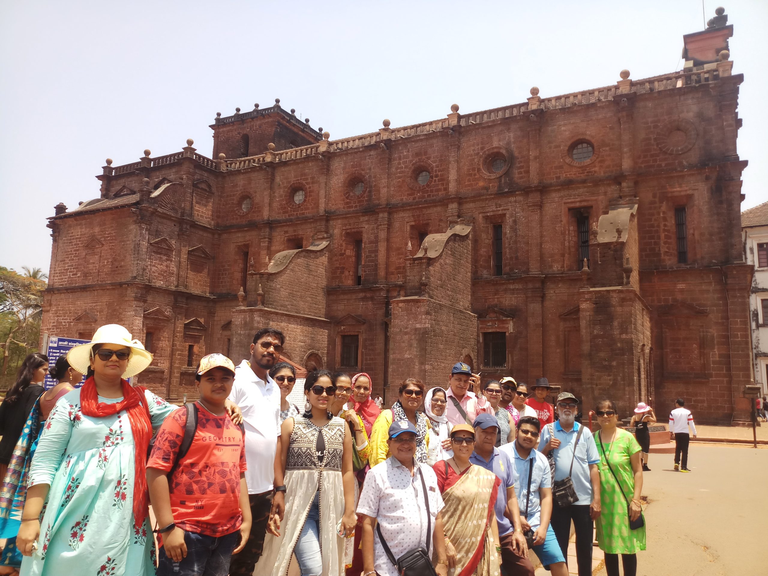 🙏मजा- मस्ती- धम्माल कोंकण- गोवा सफर🙏समुद्राच्या तळाशी असलेले अद्भुत- मनमोहक- रहस्यमय जीवन पाहण्याची सुवर्णसंधी... पक्ष्यांप्रमाणे आकाशात मनसोक्त उडण्याची संधी...
