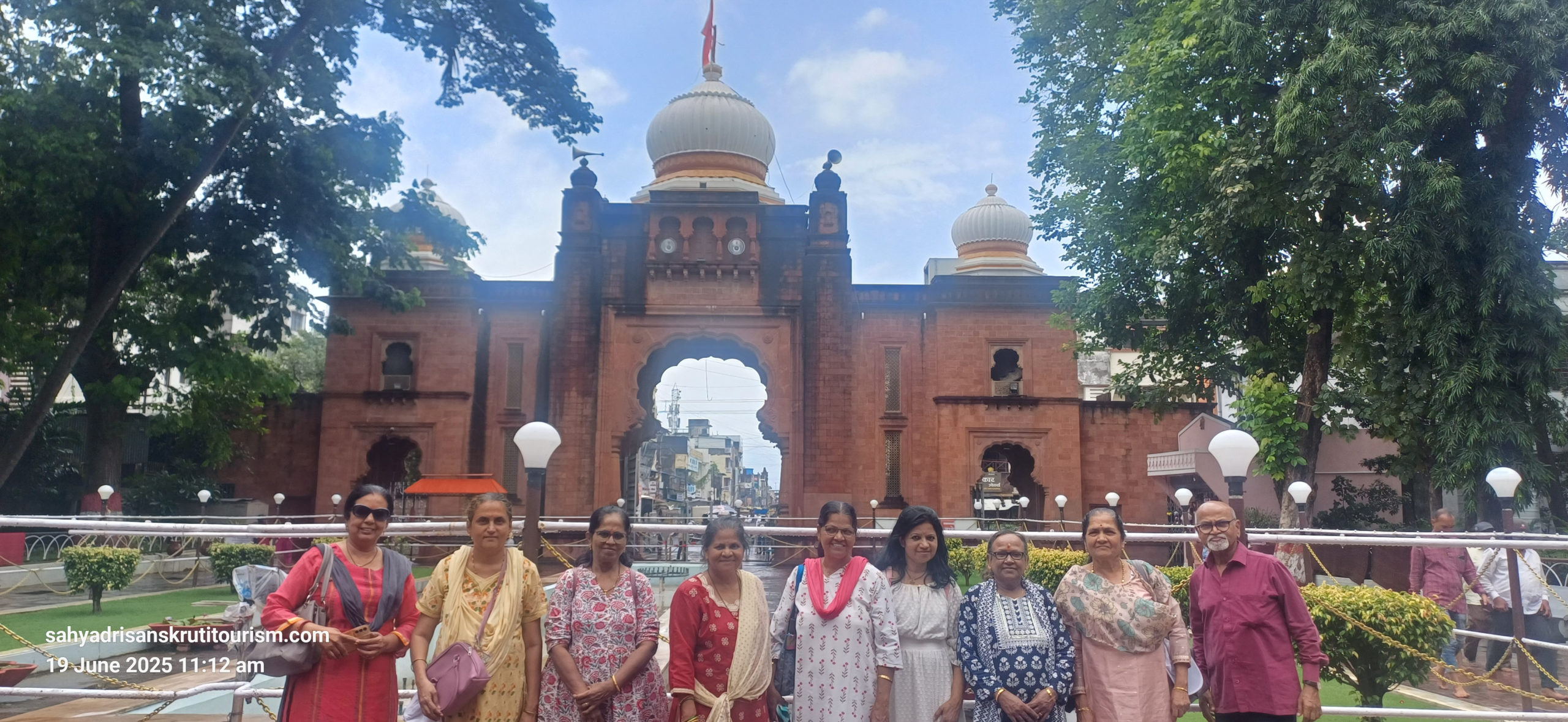 🙏श्रीशैलम मल्लिकार्जुन ज्योतिर्लिंग सहित पिठापुर - कुरवपुर - मंथनगोड, मंत्राल्यम मंदिर दर्शन यात्रा🙏